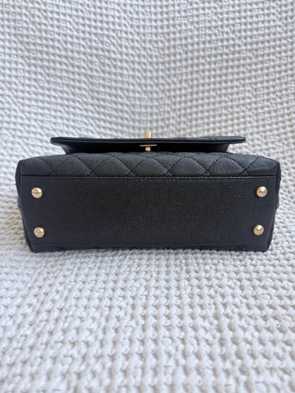 CHANEL Coco Handle Small Black Caviar GHW Chain Handle | Full Set | 2023 - Picture 8 of 13